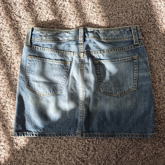 GAP Jean Skirt - Picture 2 of 4